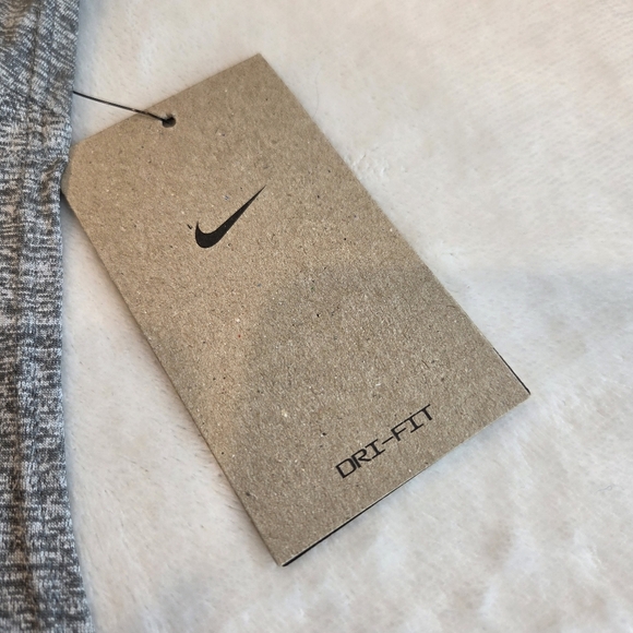 New with Tags Nike Dri-FIT "Runng" Men's Medium Running Tank Top CZ9179-084 - Picture 4 of 9